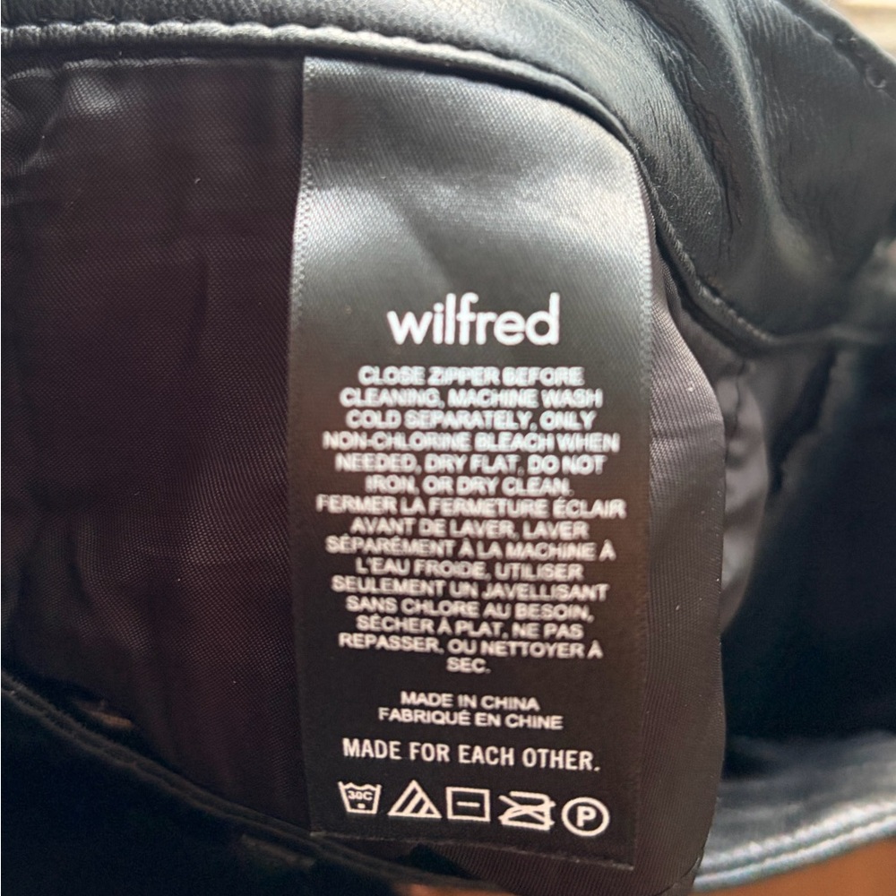 Aritzia Wilfred Free faux leather pant Size 2 - Picture 6 of 6